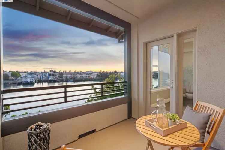 Buy Townhouse Condo in Alameda Waterfront Community with Modern Upgrades