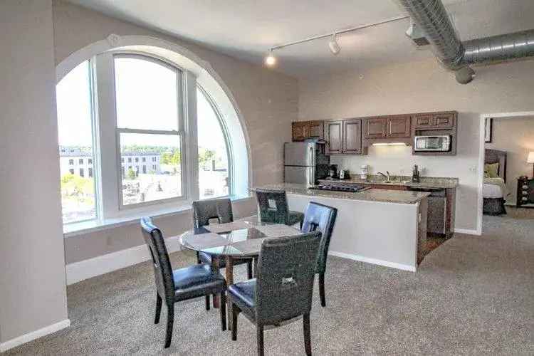 Rent Contemporary Style Apartments in Downtown Rockford