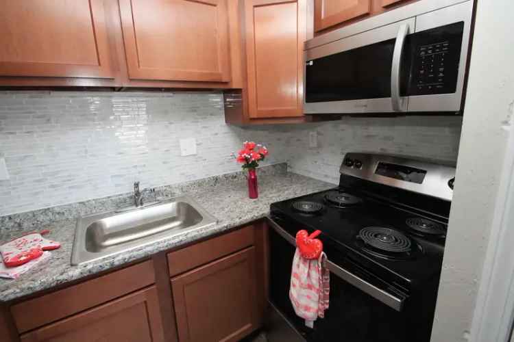 Rent Apartments in Bridgeville with Spacious Layout and Great Amenities