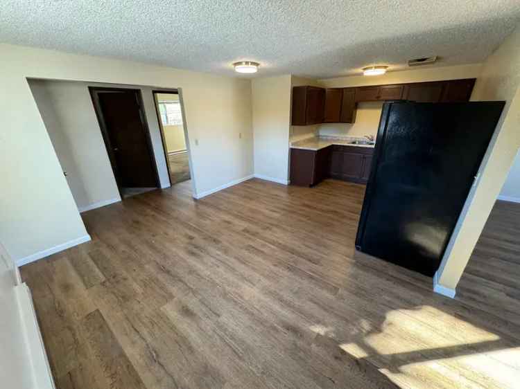 Rent Pinewood Apartments 2 Bedrooms McMinnville Spacious Living