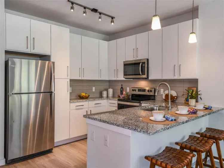 Rent Luxury Apartments in Downtown Sarasota with Exceptional Features