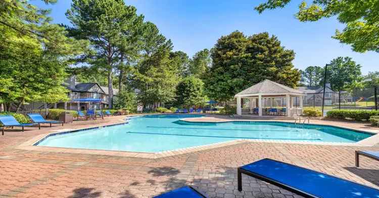 Rent Apartments in Duluth GA with Pool and Lake Access