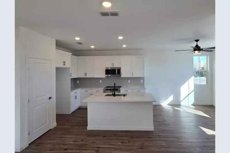 House For Sale in Sacramento, California