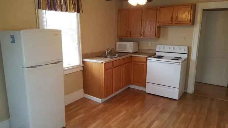 Rent One Bedroom Apartment in Canonsburg with Modern Features