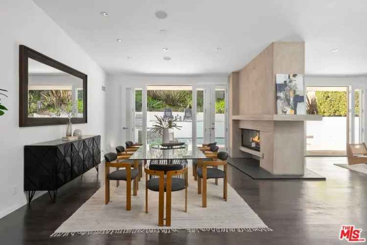 House For Sale in 1563, North Doheny Drive, Los Angeles, California