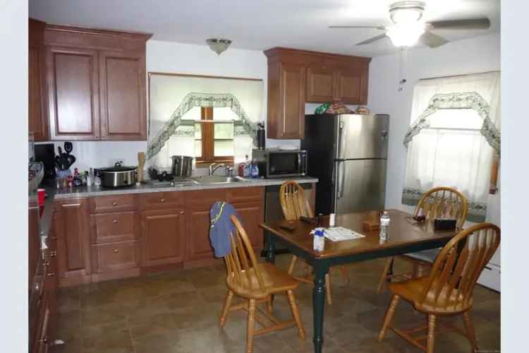 Cash Rehab Buy 3 Bedroom Ranch House in Central Location