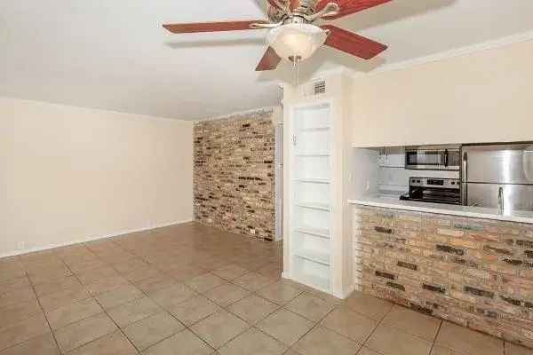 Rent Apartments in Galleria Area with Amazing Amenities