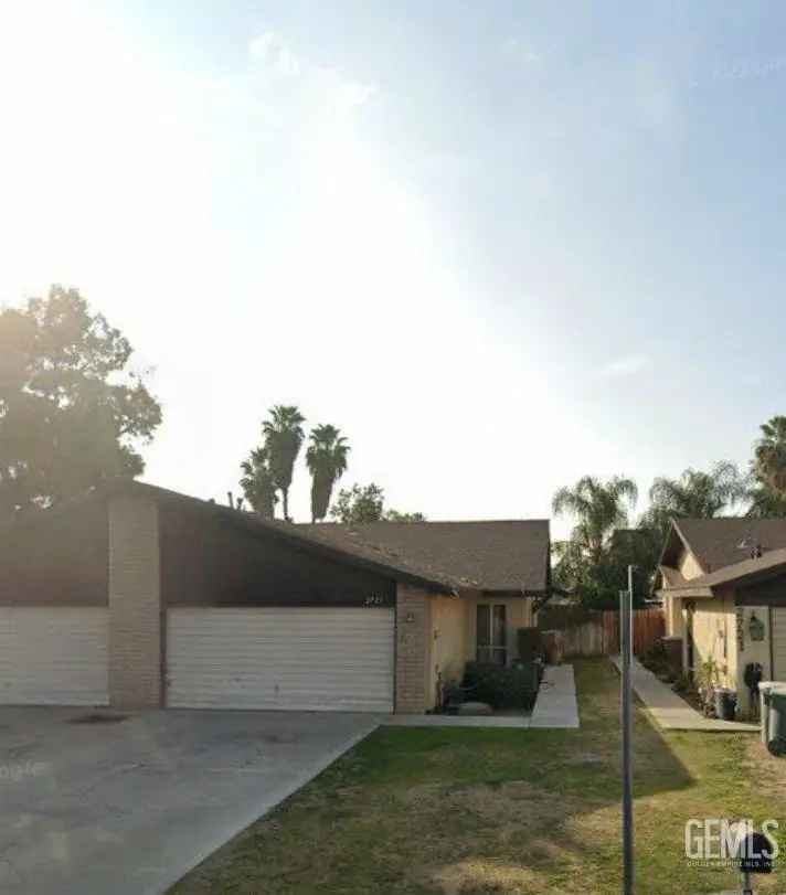 House For Sale in 2725, Agate Street, Bakersfield, California