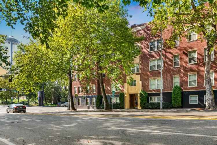 Rent Apartments in Lower Queen Anne with Vintage Charm and City Views