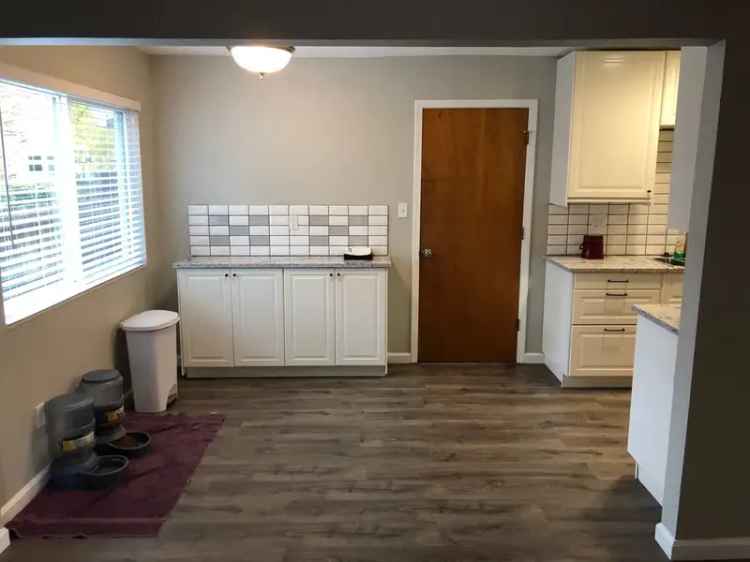 Rent Cozy Updated House in Davis CA with Yard and Modern Amenities