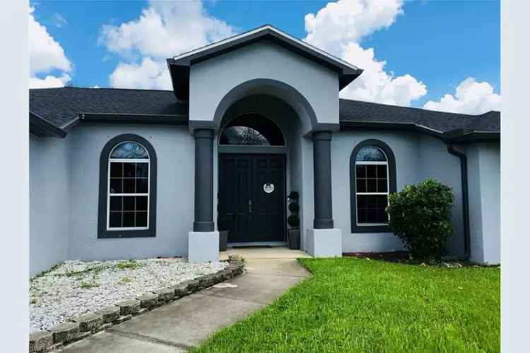 Pool House Buy in Cape Coral Florida with 3 Bedrooms and Freshwater Pool