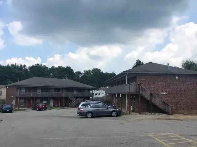 Rent Two Bedroom Apartment Unit in South Louisville with Modern Features