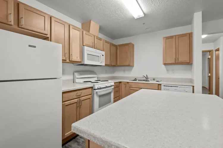 Rent Apartments at Somerset Meadows in Spokane Valley with Great Amenities