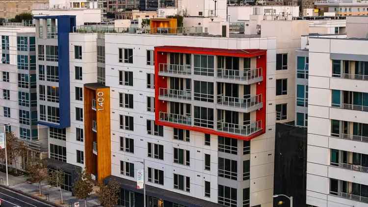 Rent Luxury Apartments in DTLA with Rooftop Lounge and Fitness Center