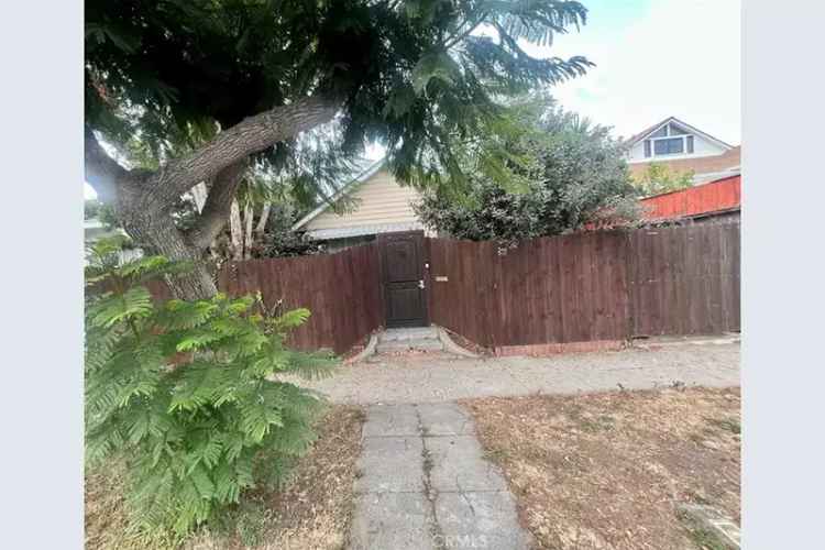 Duplex for sale in Venice Beach with development potential