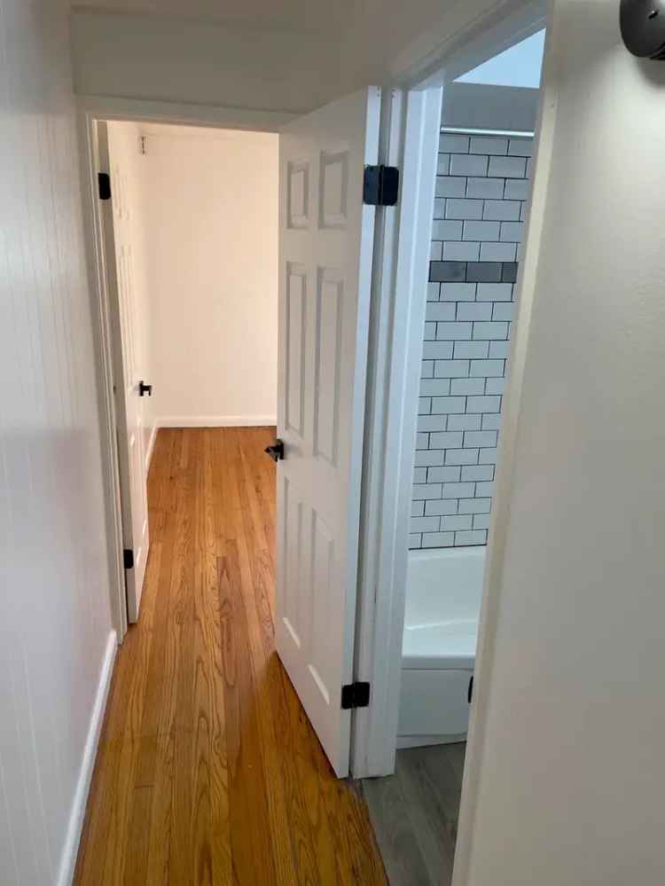 Rent 1 Bedroom Apartment Near Gonzaga Campus with Modern Features