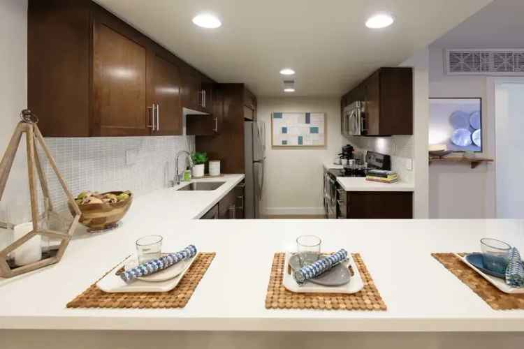 Luxury Apartments for Rent in Marina del Rey with Resort Amenities