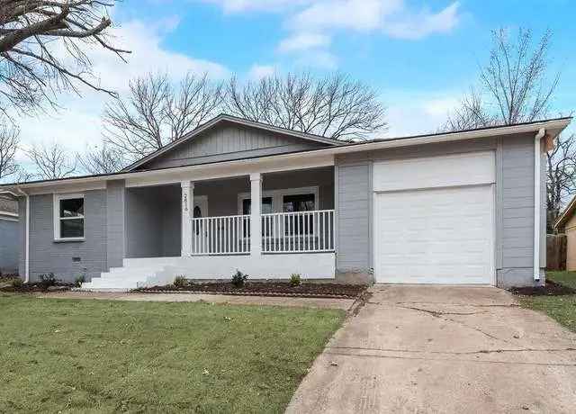 House For Sale in 2816, Raton Drive, Fort Worth, Texas