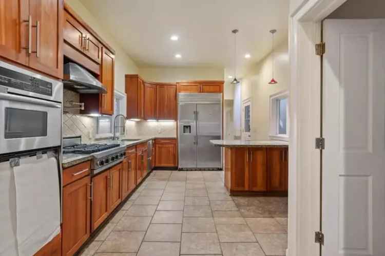 House For Sale in 1319, South Van Ness Avenue, San Francisco, California