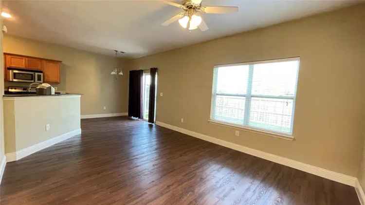 Buy Upscale Townhome in Great Condition with Modern Features