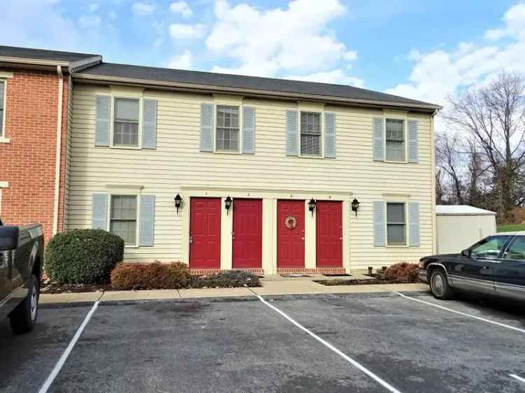 Rent Apartment in Lancaster with Cozy Rear Deck and Open Floor Plan