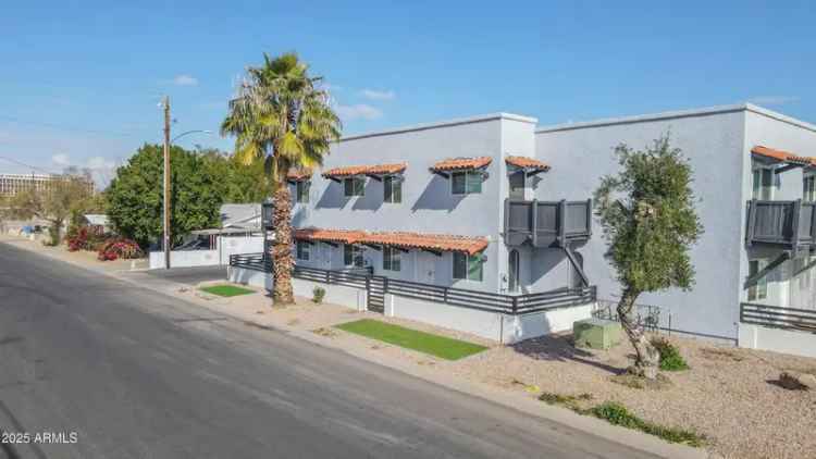 buy townhome in Midtown Phoenix with renovated features