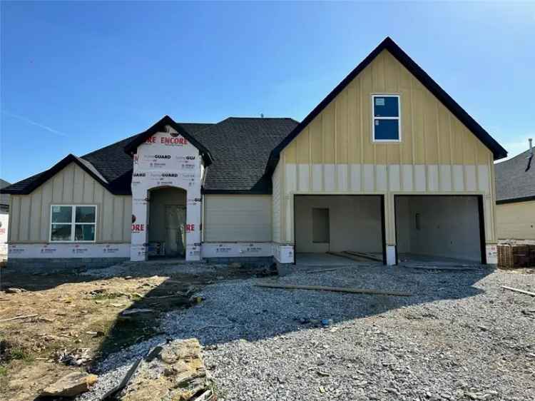 House For Sale in Fayetteville, Arkansas