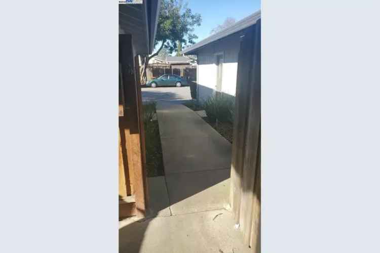 House For Sale in 38030, Dundee Common, Fremont, California