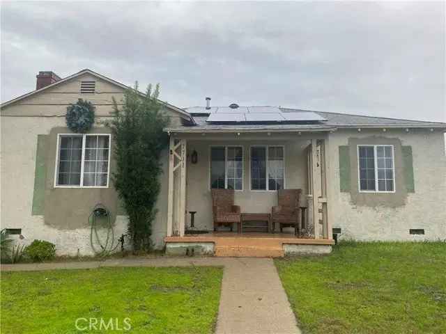 House For Sale in 7711, Bakman Avenue, Los Angeles, California