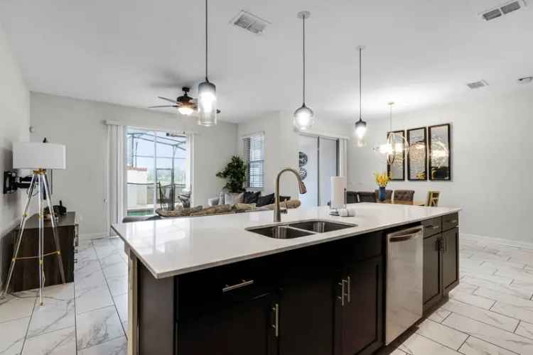 Rent Luxurious 4 Bedroom Townhouse in ChampionsGate with Pool