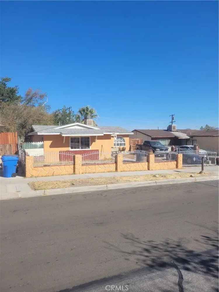 House For Sale in 1613, Sunset Street, Barstow, California