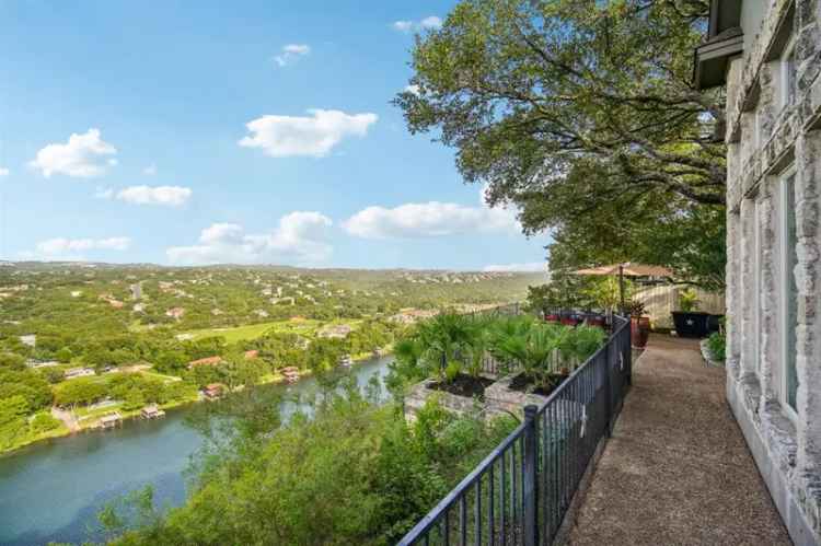 Buy House in Austin with Modern Luxury Features on Lake Austin