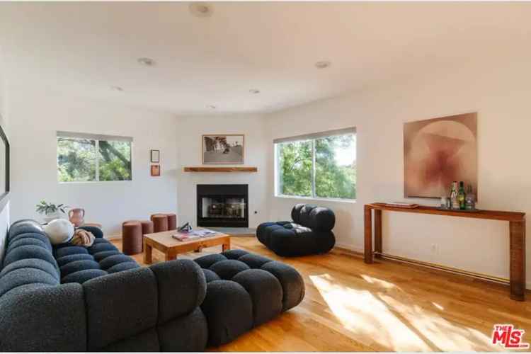 House For Sale in 1767, Fanning Street, Los Angeles, California