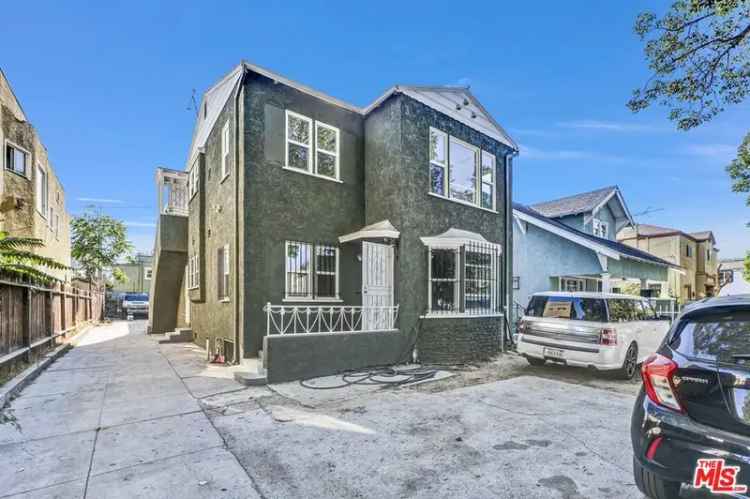 House For Sale in 862, West 41st Street, Los Angeles, California