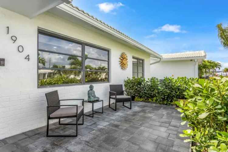 House For Sale in 1904, Southwest 17th Avenue, Boynton Beach, Florida