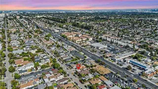 House For Sale in 1704, West 2nd Street, Santa Ana, California