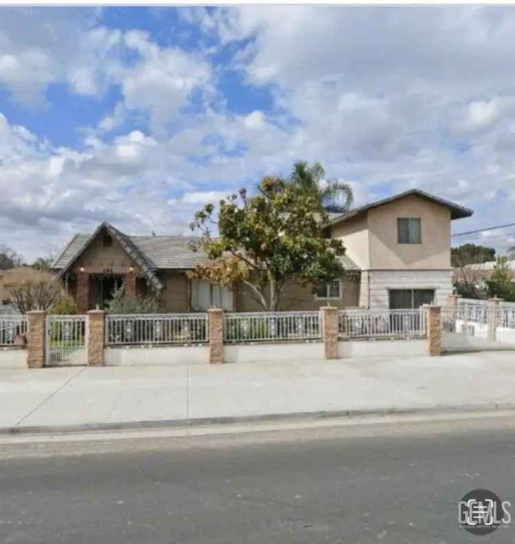 House For Sale in 295, Sparks Street, Bakersfield, California