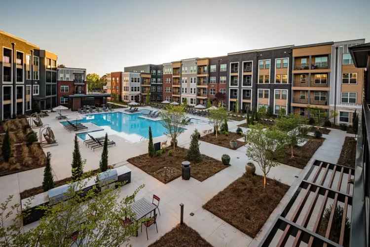 Rent Modern Apartments in Duluth Georgia with Pool and Fitness Center