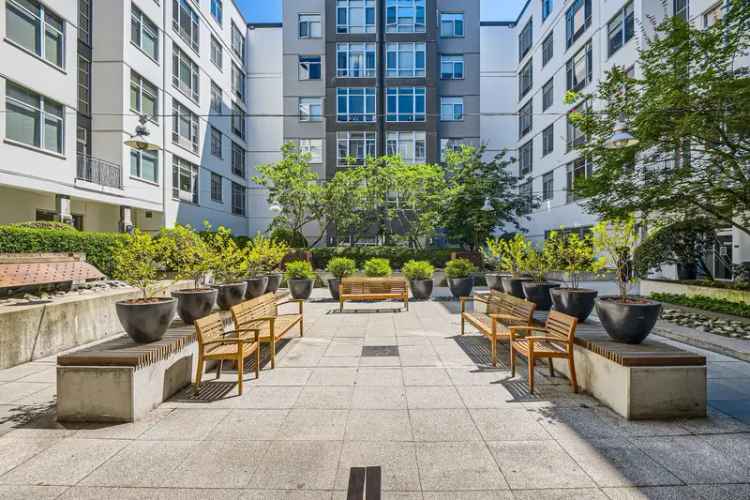 Rent Apartment in Pearl District with City Views and Rooftop Spa