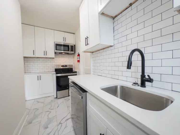 Rent Beautifully Renovated 2 and 3 Bedroom Apartments Near Folcroft Station