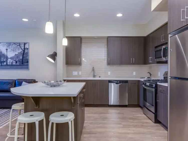 Rent Luxury Apartments in Irvine with Modern Amenities and Special Offers