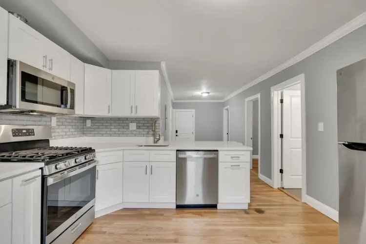 Rent Beautiful Newly Renovated Three Bedroom Apartment Near Brighton Center