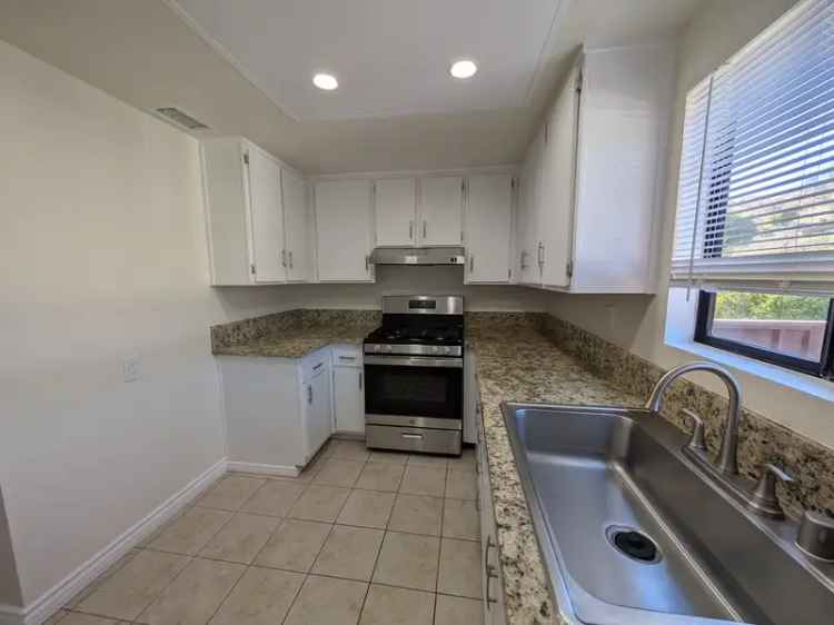 Rent Apartments in La Sierra with Spacious Layouts and Amenities