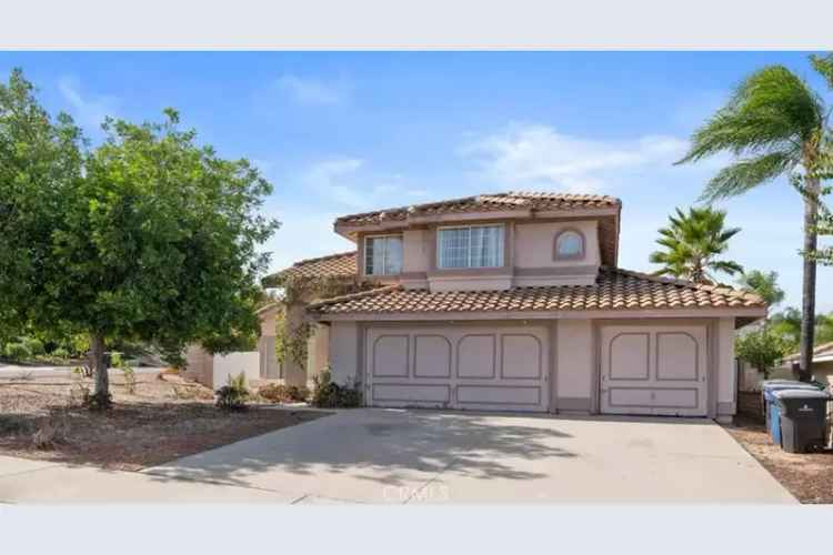 Buy House in Orangecrest with Spacious Backyard and Natural Light