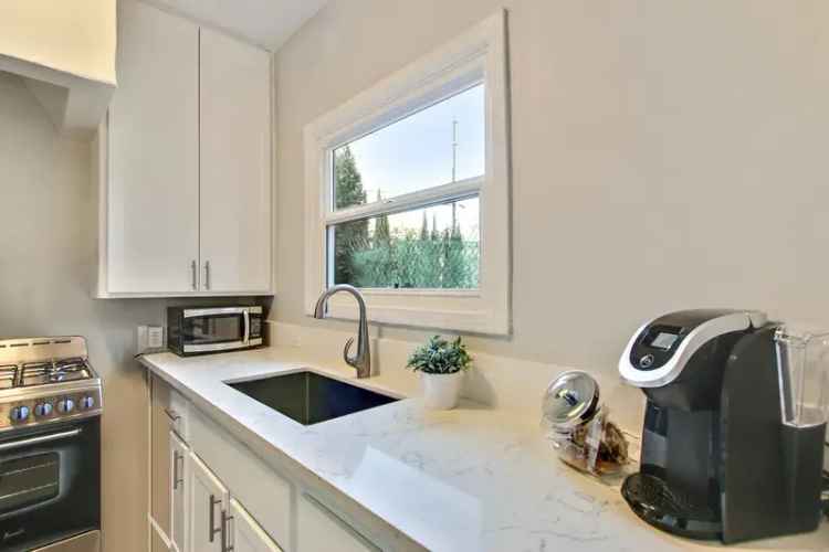 Rent Studio Apartment in Hollywood with Stylish Features