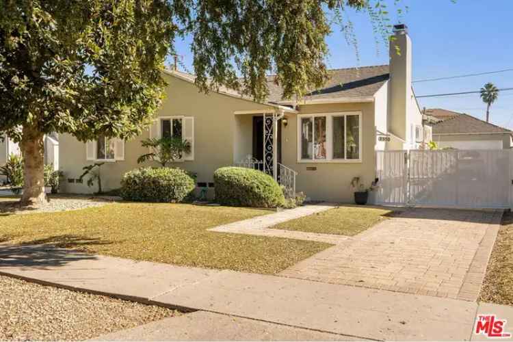 Single Story Buy Home in Crenshaw Manor with Beautiful Backyard Features