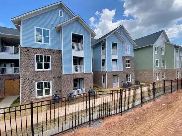 Rent Affordable Apartments Near High Point with Spacious Layouts