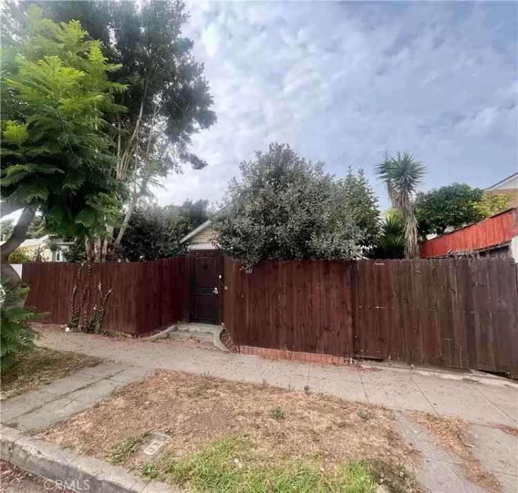 House For Sale in 611, Sunset Avenue, Los Angeles, California