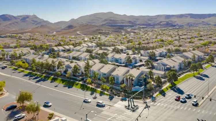 Rent Apartments at Bella Terra in Henderson NV with Scenic Views