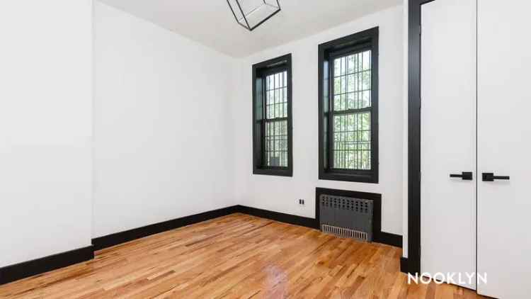 Rent 1 Bedroom Apartment Unit in Bushwick with Backyard